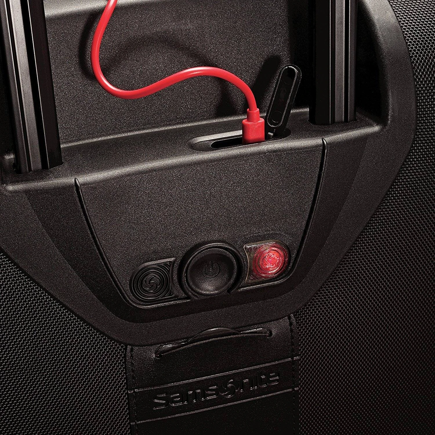 Samsonite GeoTrakR Collection 3 Piece Set (20"/24"/28") 4-Wheel Luggage Sets 3 Samsonite GeoTrakR Collection 3 Piece Set (20"/24"/28") 4-Wheel Luggage Sets - Image 3